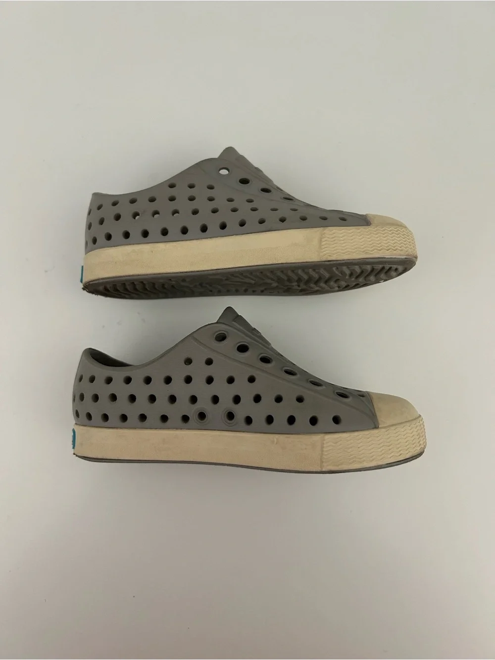 Native Jefferson Grey Toddler Water Slip On Shoes Size 7